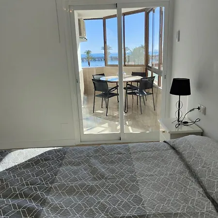 Frente Al Mar Edificio Palmeras Apartamento