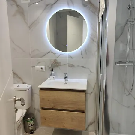 Frente Al Mar Edificio Palmeras شقة فوينخيرولا